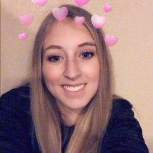 Meet your Posher, Allyson